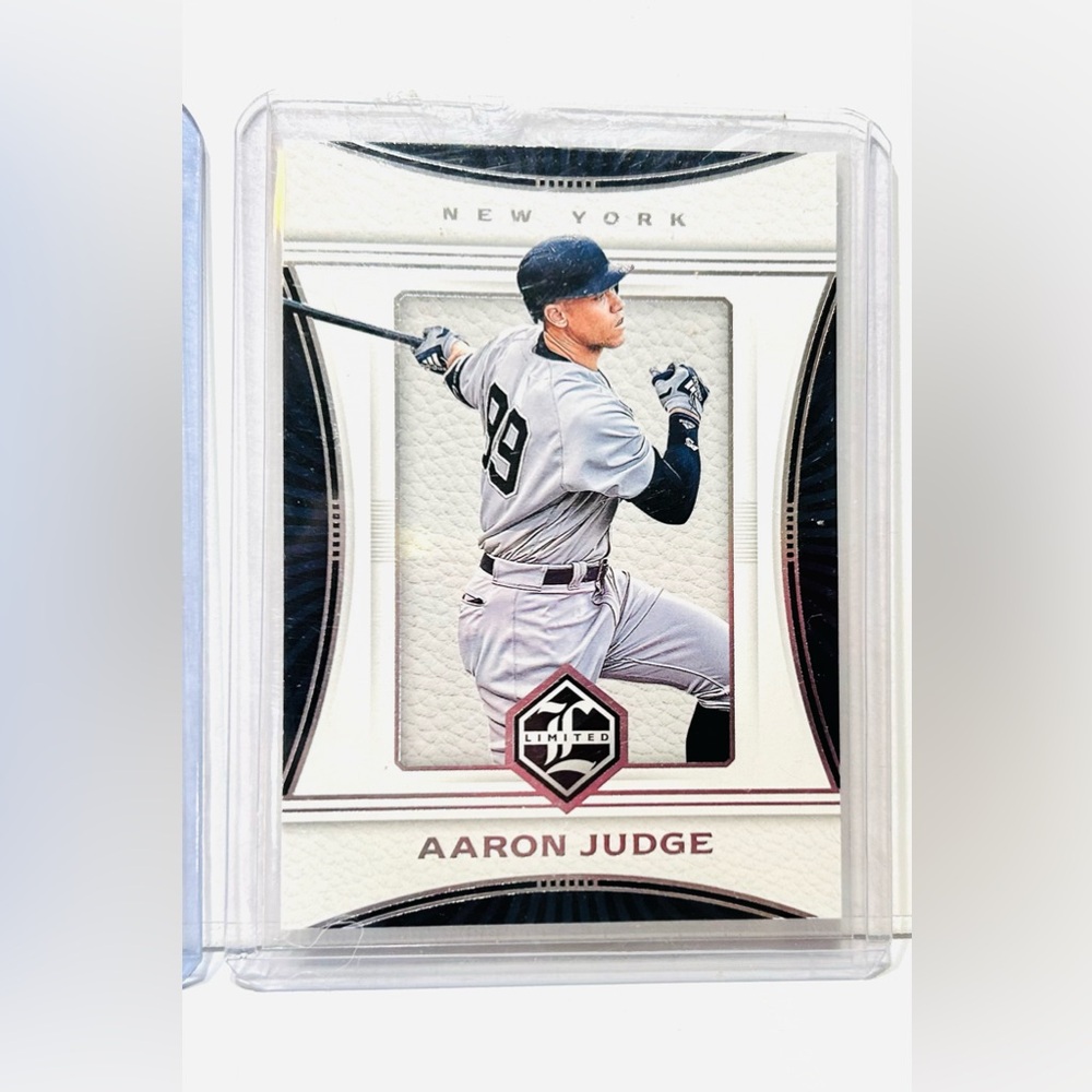 2- AARON JUDGE 2018 PANINI REFRACTOR CARD & LIMITED LOT !! 1 Beautiful & Clean.. - Picture 4 of 5